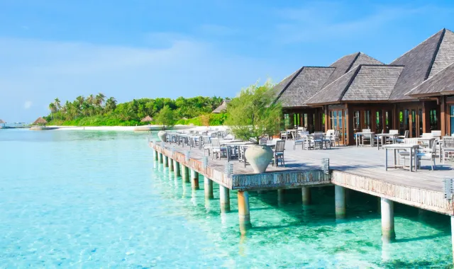 Bungalow sull'acqua alle Maldive