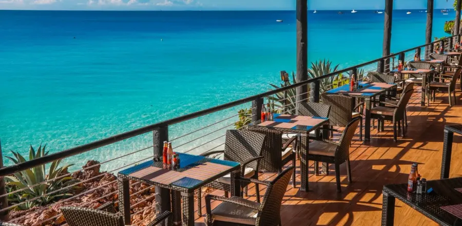 Ristorante in terrazza sull'oceano al Royal Zanzibar Beach Resort, Nungwi