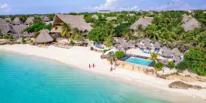 Vista aerea del resort e della spiaggia di Nungwi