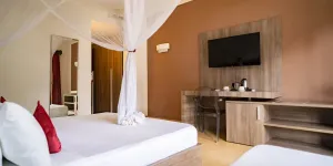 Camera con letto a baldacchino, My Blue Hotel
